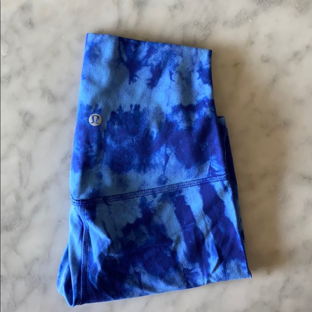 Tie dye Lululemon biker short.